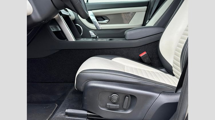 2024 APPROVED Land Rover Discovery Sport Silicon Silver P300e Petrol Plug-in Hybrid Standard Wheelbase Dynamic HSE