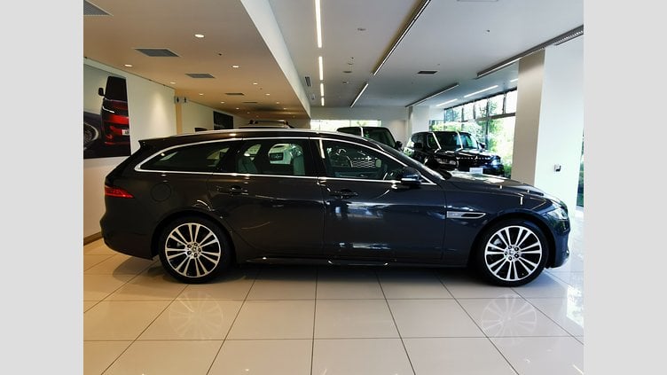 2023 認定中古車 Jaguar XF カルパチアングレイ D200 AWD（オートマチック）MHEV SPORTBRAKE R-DYNAMIC SE