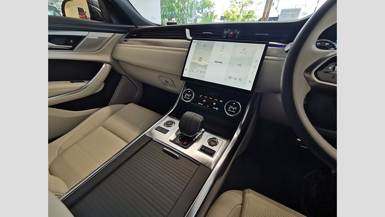 2023 認定中古車 Jaguar XF カルパチアングレイ D200 AWD（オートマチック）MHEV SPORTBRAKE R-DYNAMIC SE