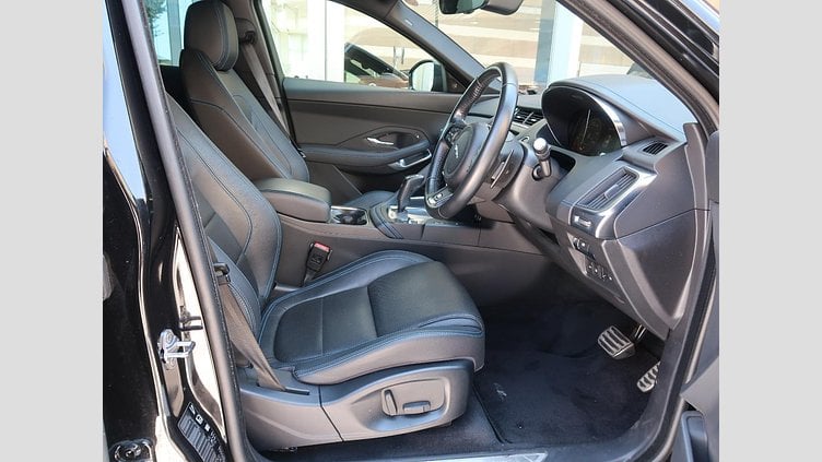 2018 認定中古車 Jaguar E-Pace サントリーニ ブラック D180 オートマチック全輪駆動 R-DYNAMIC S