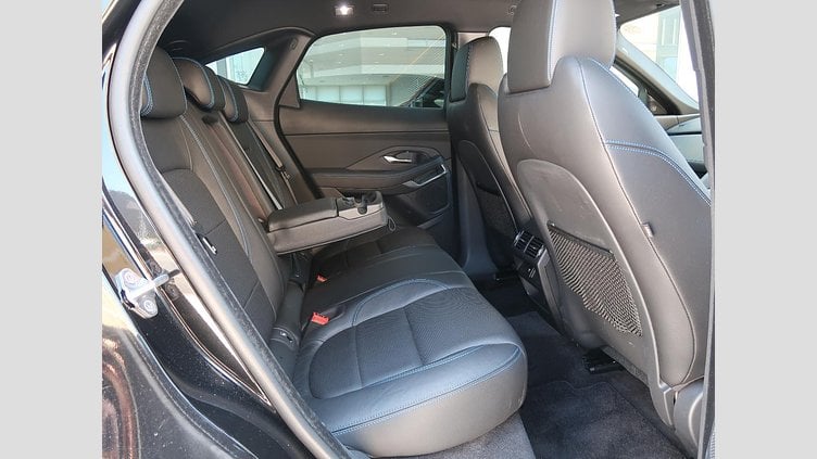 2018 認定中古車 Jaguar E-Pace サントリーニ ブラック D180 オートマチック全輪駆動 R-DYNAMIC S