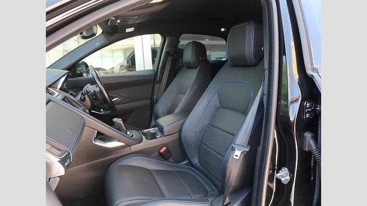 2018 認定中古車 Jaguar E-Pace サントリーニ ブラック D180 オートマチック全輪駆動 R-DYNAMIC S