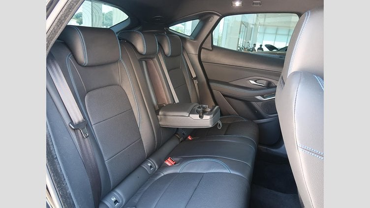 2018 認定中古車 Jaguar E-Pace サントリーニ ブラック D180 オートマチック全輪駆動 R-DYNAMIC S