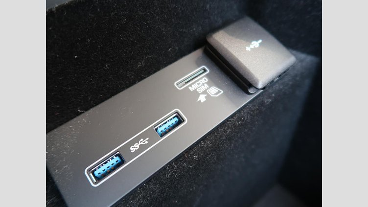 2019 認定中古車 Land Rover Discovery Sport フジホワイト D180 AWD（オートマチック） 標準ホイールベース ディスカバリー スポーツ S