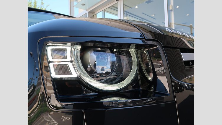 2022 認定中古車 Land Rover Defender 110 サントリーニブラック D300 AWD（AT） S