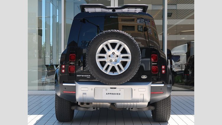 2022 認定中古車 Land Rover Defender 110 サントリーニブラック D300 AWD（AT） S