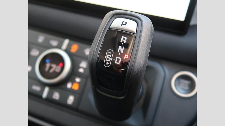 2022 認定中古車 Land Rover Defender 110 サントリーニブラック D300 AWD（AT） S