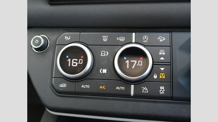 2022 認定中古車 Land Rover Defender 110 サントリーニブラック D300 AWD（AT） S
