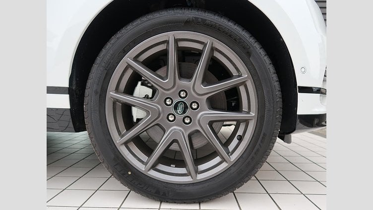 2024 認定中古車 Land Rover Range Rover Velar フジホワイト P400eプラグインハイブリッド（ガソリン） スタンダードホイールベース Dynamic HSE