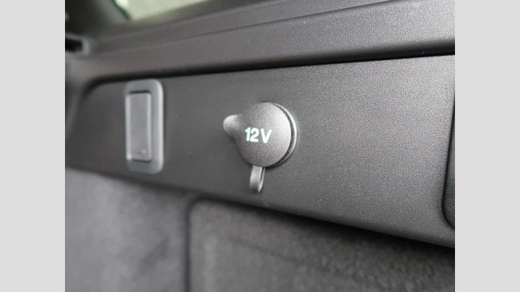 2024 認定中古車 Land Rover Range Rover Velar フジホワイト P400eプラグインハイブリッド（ガソリン） スタンダードホイールベース Dynamic HSE