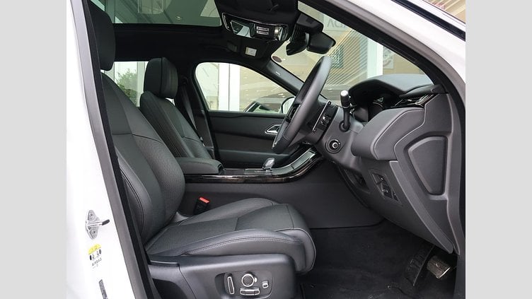 2024 認定中古車 Land Rover Range Rover Velar フジホワイト P400eプラグインハイブリッド（ガソリン） スタンダードホイールベース Dynamic HSE