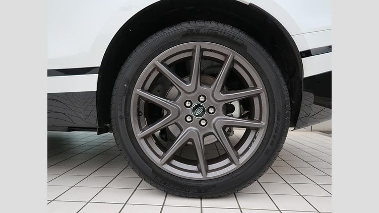 2024 認定中古車 Land Rover Range Rover Velar フジホワイト P400eプラグインハイブリッド（ガソリン） スタンダードホイールベース Dynamic HSE
