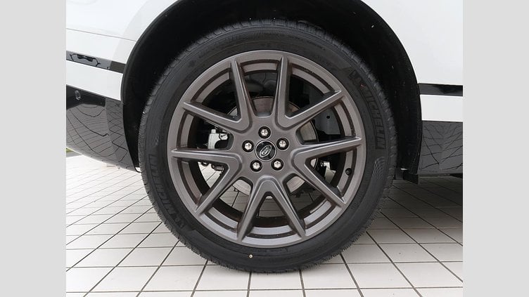 2024 認定中古車 Land Rover Range Rover Velar フジホワイト P400eプラグインハイブリッド（ガソリン） スタンダードホイールベース Dynamic HSE