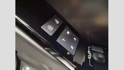 Range Rover Velar 29