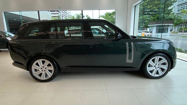 2025 新車 Land Rover Range Rover (1DV) Belgravia Green 貝爾格拉維亞綠 P400 汽油 (輕油電混合) 長軸距 HSE