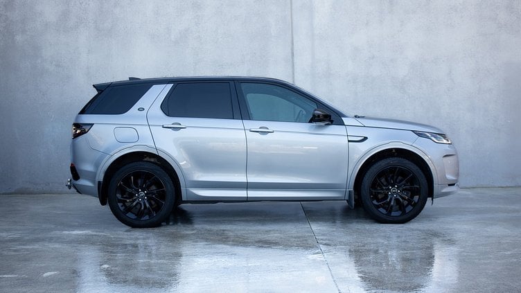 2022 Approved Land Rover Discovery Sport Hakuba Silver Metallic P250 R-Dynamic SE