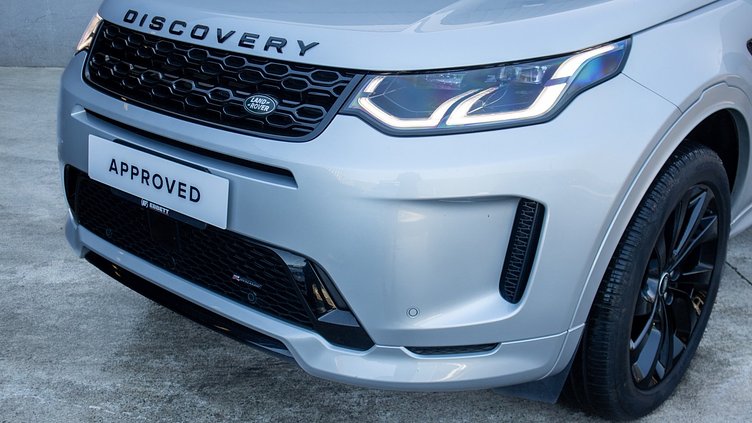 2022 Approved Land Rover Discovery Sport Hakuba Silver Metallic P250 R-Dynamic SE