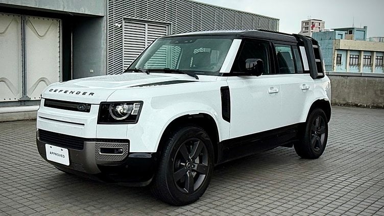 2025 認證中古車 Land Rover Defender 110 Fuji White 300PS Defender 110 D300 X-Dynamic HSE