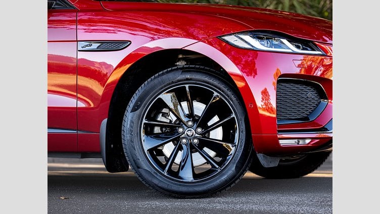 2024 Approved Jaguar F-Pace Firenze Red AWD Auto 3.0D SE R-DYNAMIC (D300)