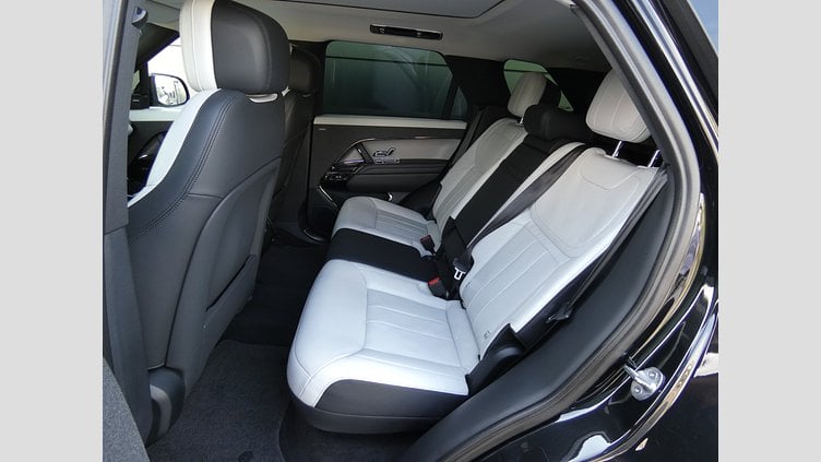2022 Вживаний Land Rover Range Rover Sport Santorini Black 3.0 litre i6D​ Dynamic SE