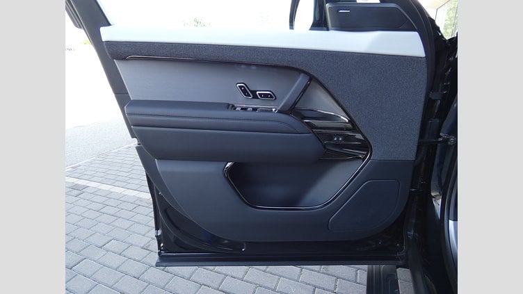 2022 Вживаний Land Rover Range Rover Sport Santorini Black 3.0 litre i6D​ Dynamic SE