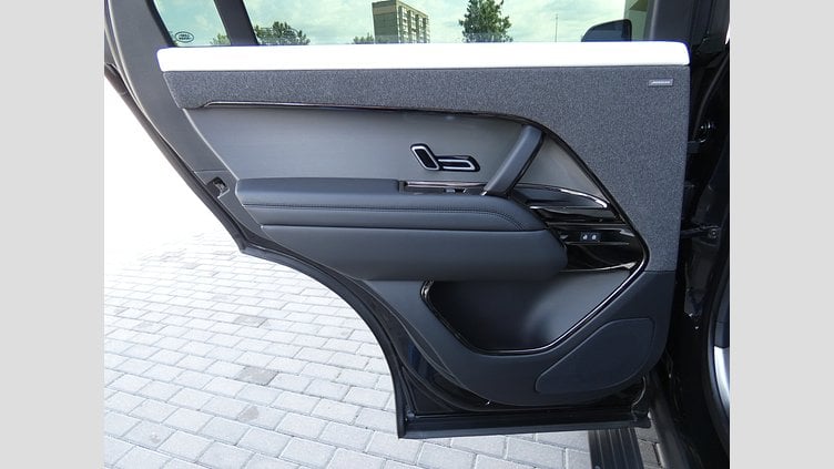 2022 Вживаний Land Rover Range Rover Sport Santorini Black 3.0 litre i6D​ Dynamic SE