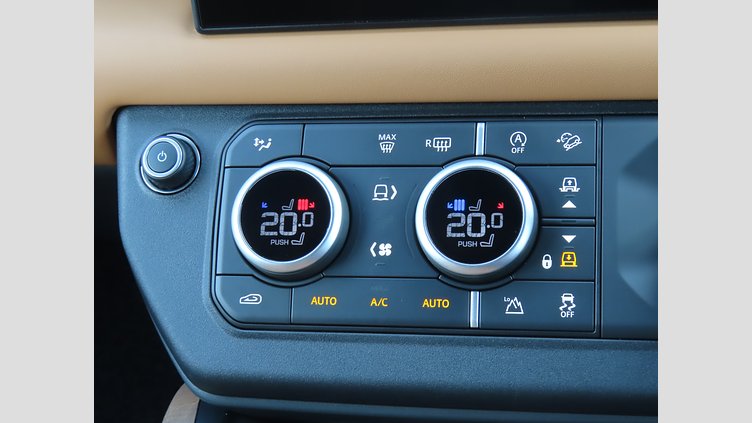 2023 認定中古車 Land Rover Defender 110 カルパチアングレイ D300 AWD（AT） X-DYNAMIC HSE