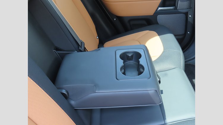 2023 認定中古車 Land Rover Defender 110 カルパチアングレイ D300 AWD（AT） X-DYNAMIC HSE