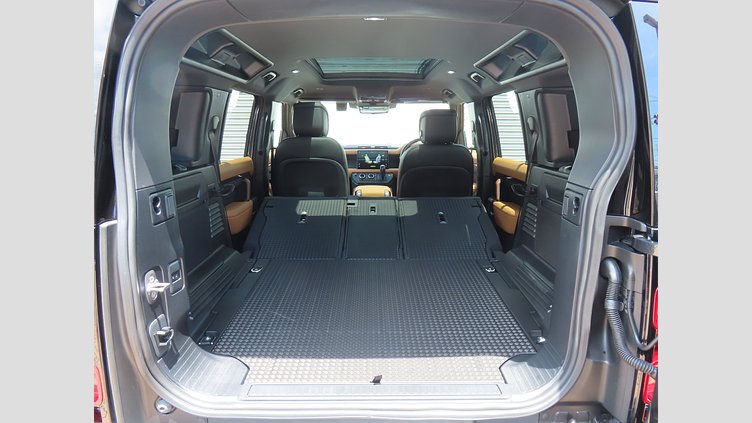 2023 認定中古車 Land Rover Defender 110 カルパチアングレイ D300 AWD（AT） X-DYNAMIC HSE