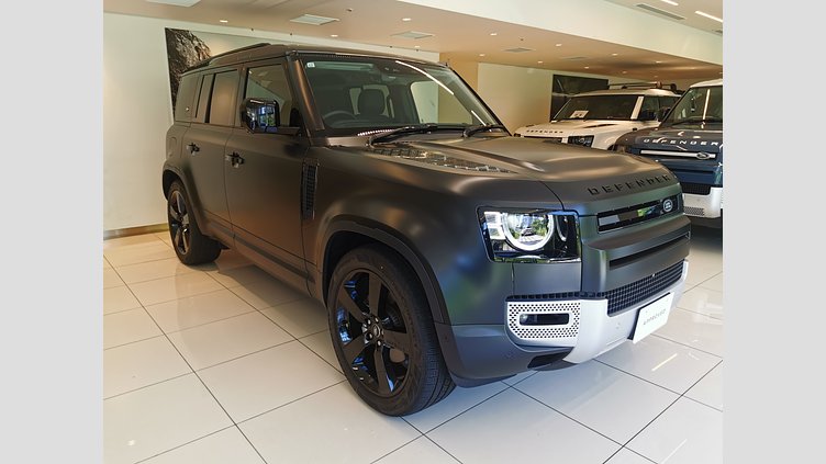 2023 認定中古車 Land Rover Defender 110 サントリーニブラック P300 AWD（AT） SE