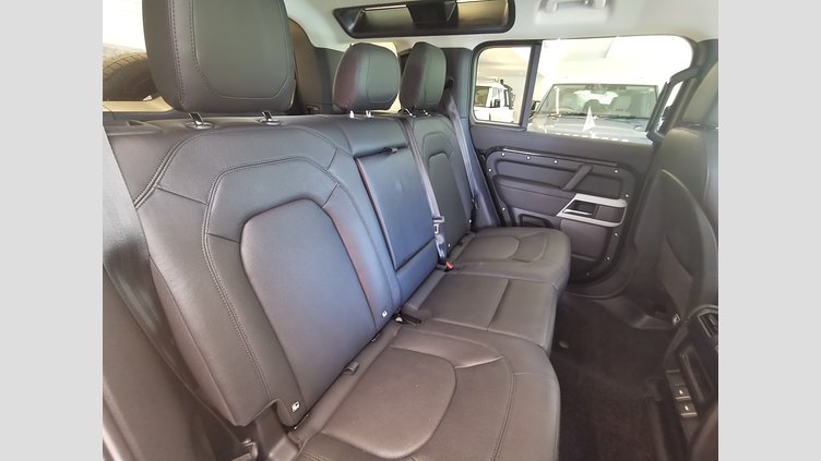2023 認定中古車 Land Rover Defender 110 サントリーニブラック P300 AWD（AT） SE