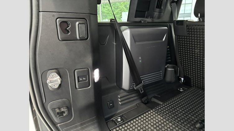 2020 認定中古車 Land Rover Defender 110 タスマンブルー P300 AWD（AT） S