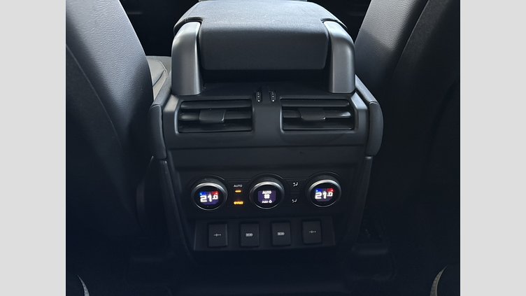 2020 認定中古車 Land Rover Defender 110 タスマンブルー P300 AWD（AT） S