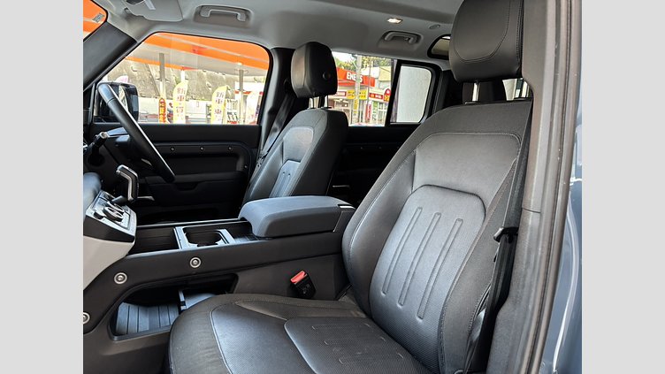 2020 認定中古車 Land Rover Defender 110 タスマンブルー P300 AWD（AT） S