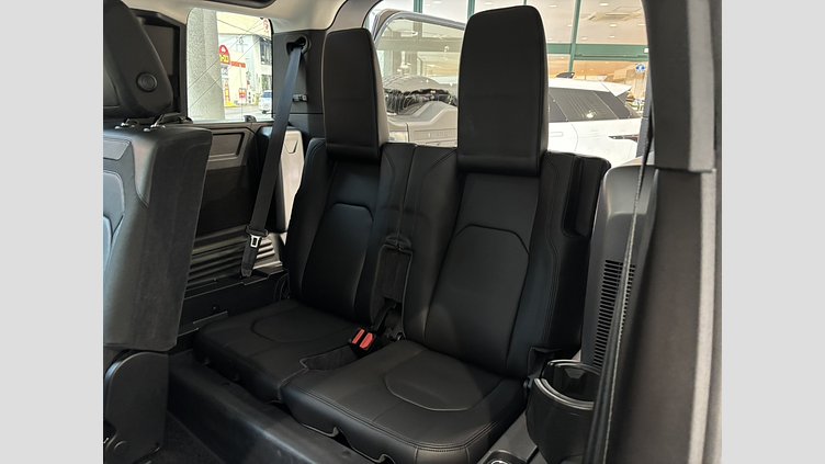 2020 認定中古車 Land Rover Defender 110 タスマンブルー P300 AWD（AT） S