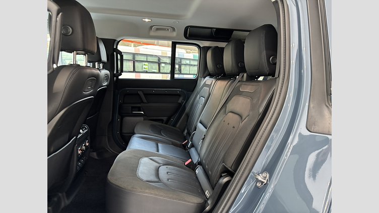 2020 認定中古車 Land Rover Defender 110 タスマンブルー P300 AWD（AT） S
