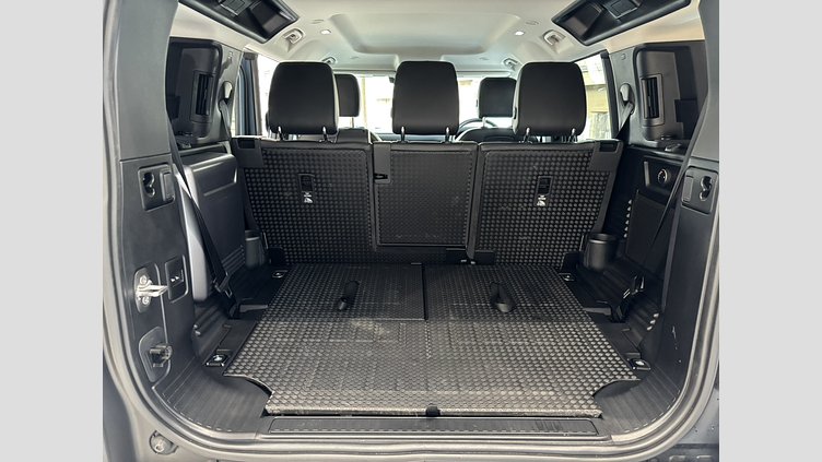 2020 認定中古車 Land Rover Defender 110 タスマンブルー P300 AWD（AT） S