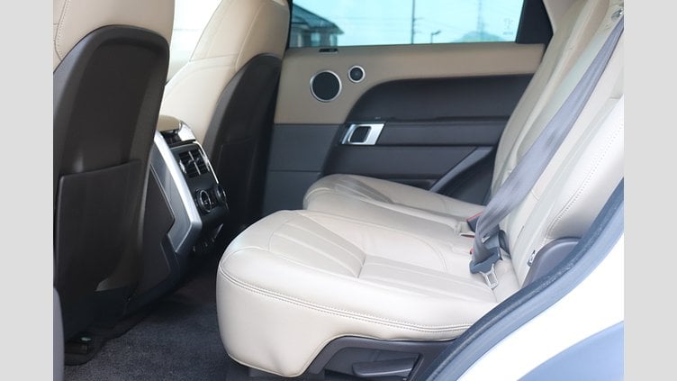 2021 認定中古車 Land Rover Range Rover Sport フジホワイト INGENIUM 3.0L 6気筒ディーゼル MHEV 300PS SE