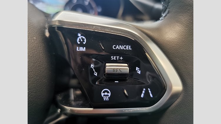 2024 認定中古車 Jaguar E-Pace ポルトフィーノブルー D200マイルドハイブリッド（ディーゼル） R-DYNAMIC SE