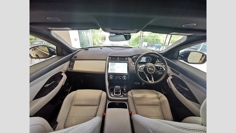 2024 認定中古車 Jaguar E-Pace ポルトフィーノブルー D200マイルドハイブリッド（ディーゼル） R-DYNAMIC SE