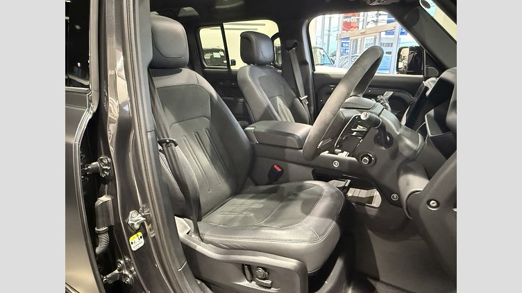 2023 認定中古車 Land Rover Defender 110 カルパチアングレイ P525 AWD (AT) V8 CARPATHIAN EDITION