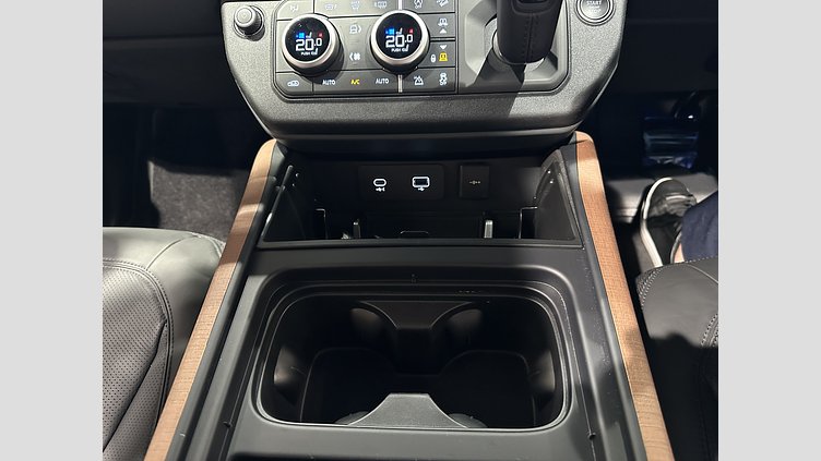 2023 認定中古車 Land Rover Defender 110 サントリーニブラック D300 AWD（AT） X