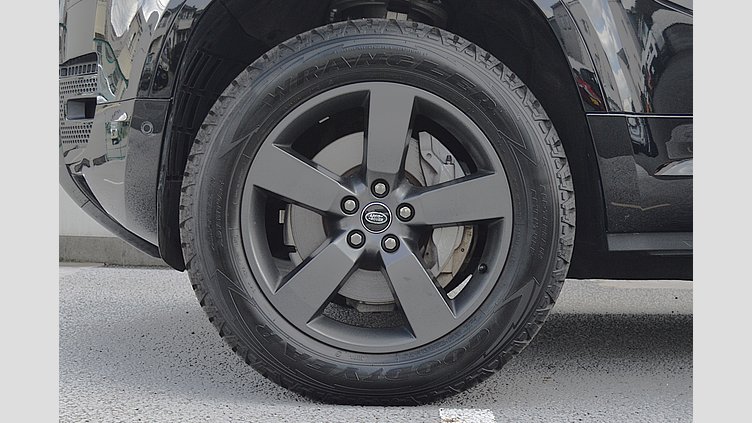 2023 認定中古車 Land Rover Defender 110 サントリーニブラック D300 AWD（AT） X-DYNAMIC HSE
