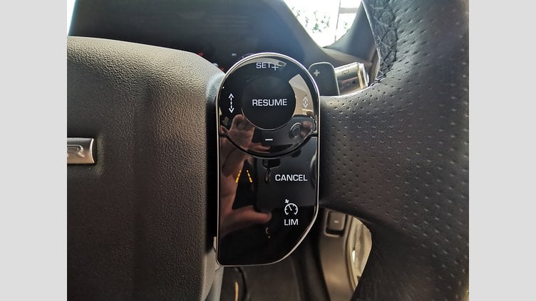 2020 認定中古車 Land Rover Range Rover Evoque ソウルパールシルバー D180 R-DYNAMIC S