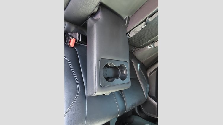 2015 認定中古車 Jaguar XF Yulong White 25T プレステージ
