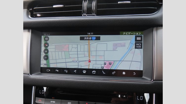 2015 認定中古車 Jaguar XF Yulong White 25T プレステージ