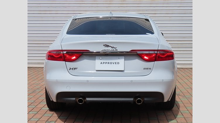 2015 認定中古車 Jaguar XF Yulong White 25T プレステージ