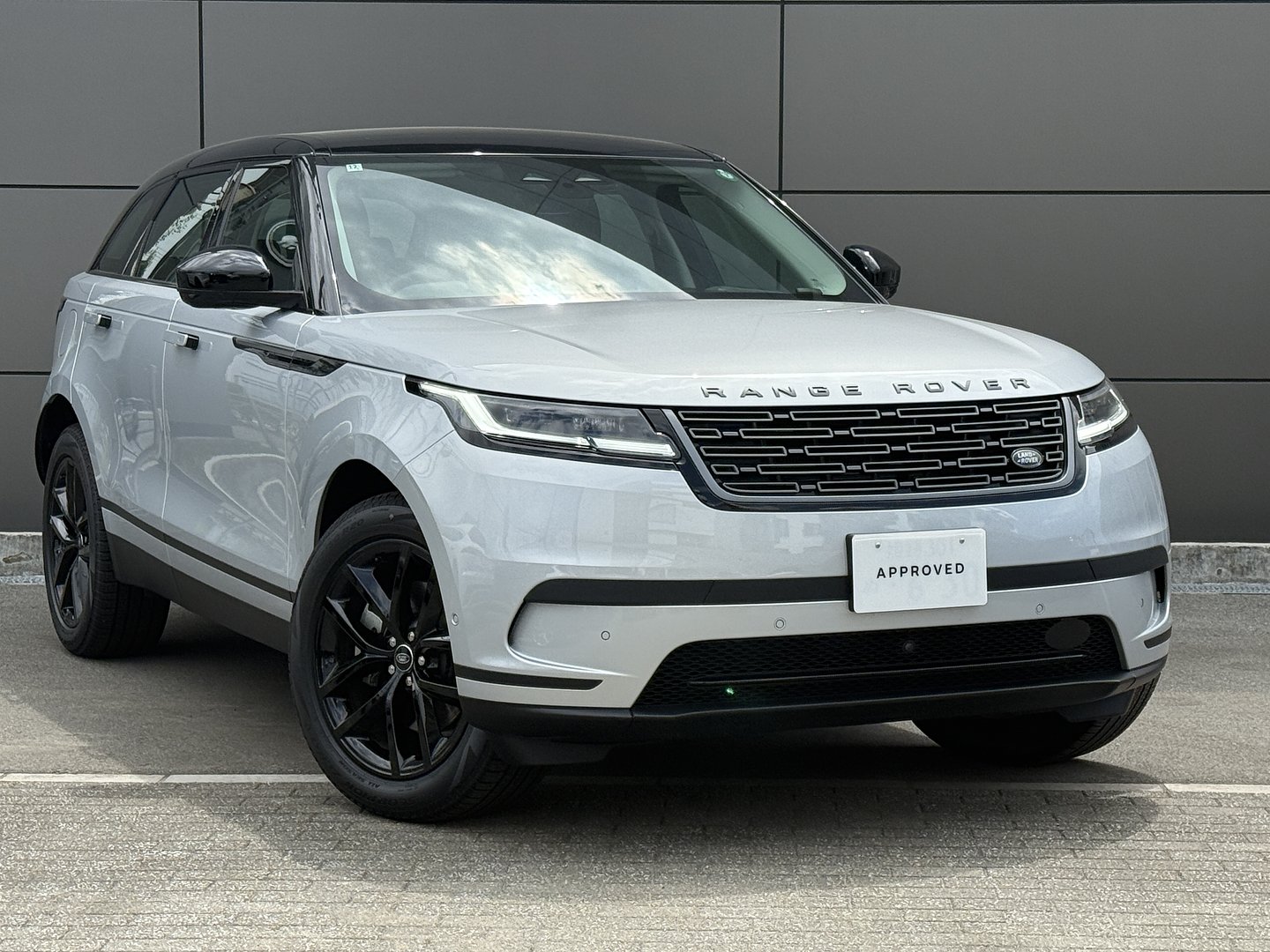 2024 認定中古車 Land Rover Range Rover Velar ハクバシルバー D200マイルドハイブリッド（ディーゼル ...