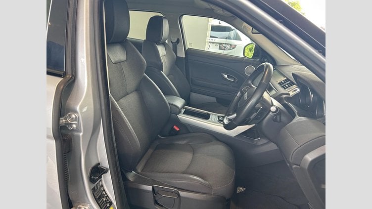 2018 認定中古車 Land Rover Range Rover Evoque Indus Silver 2.0 litre i4P​ SE