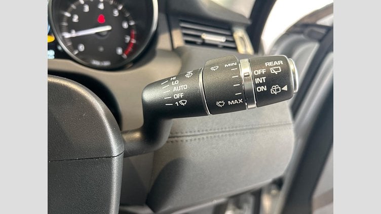 2018 認定中古車 Land Rover Range Rover Evoque Indus Silver 2.0 litre i4P​ SE